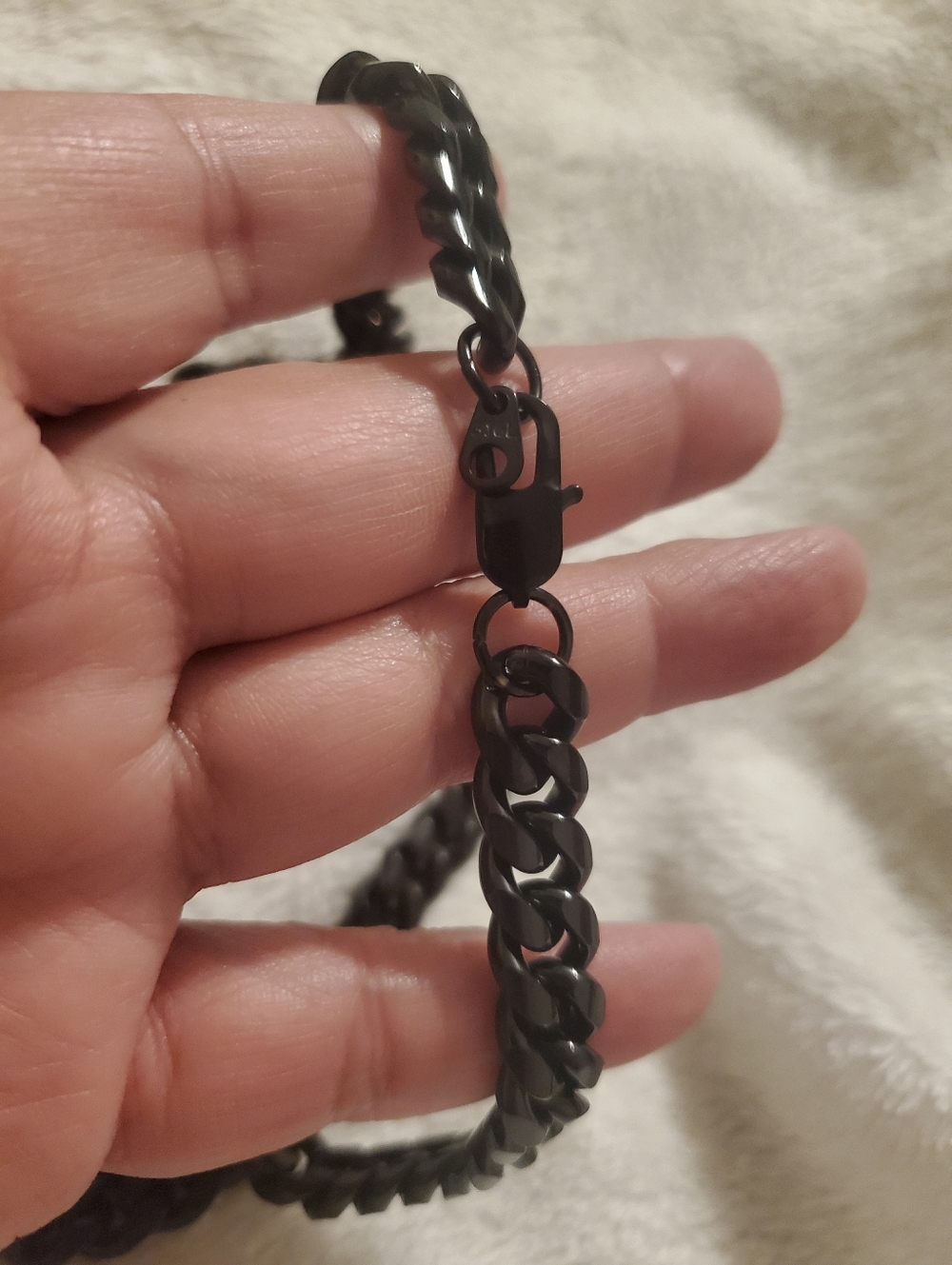 Chunky Cuban Link Chain - Picture 5 of 10